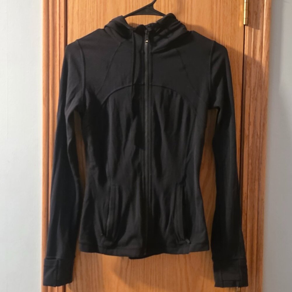 Lululemon Black Hoodie Sweatshirt Women's Size 2 — Like New | Activewear